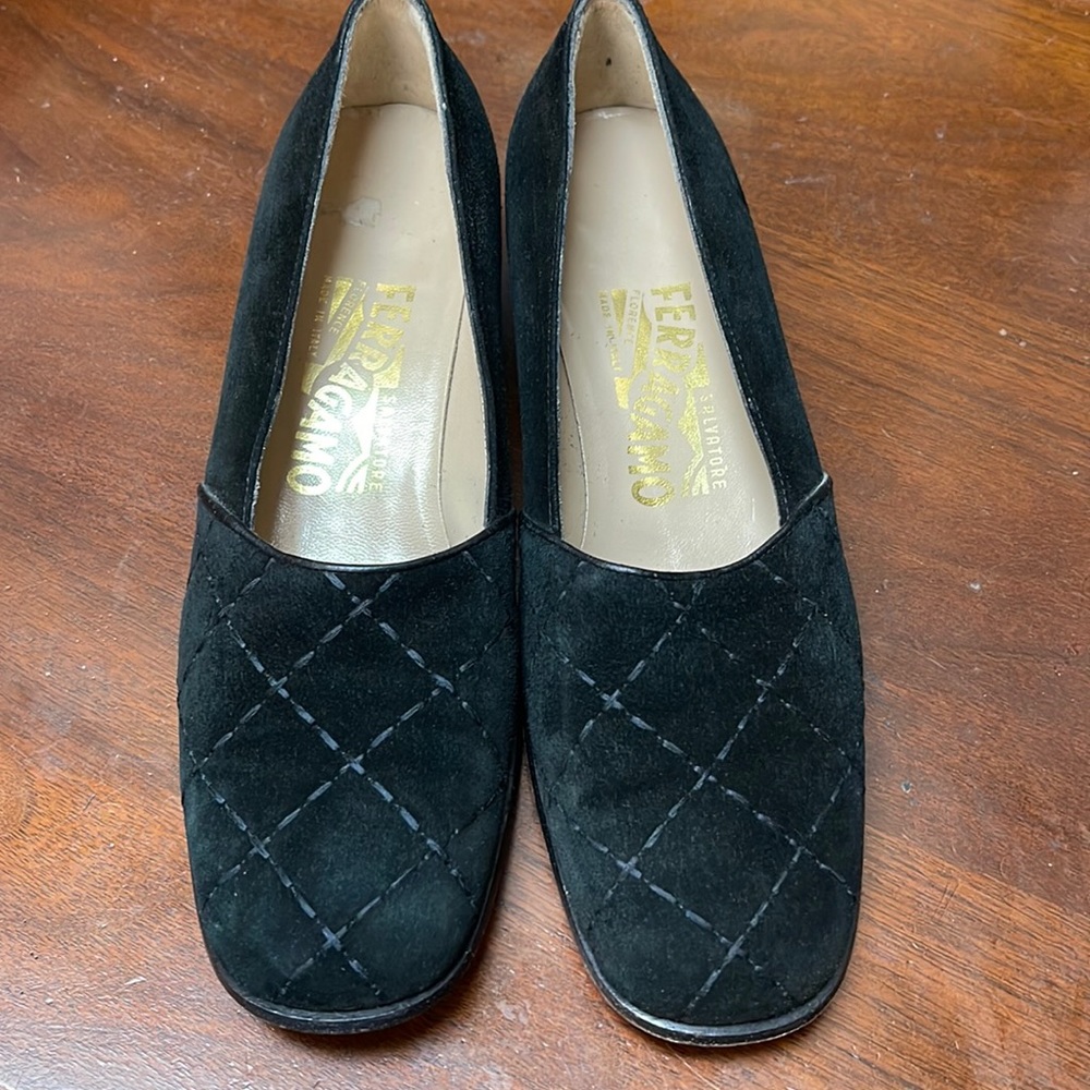 Women’s Salvatore Ferragamo Black Suede Loafer Heels Size 5.5M